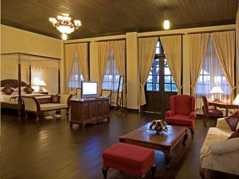 ザ・ガバナーズハウス|サラトラベルミャンマーのホテル情報