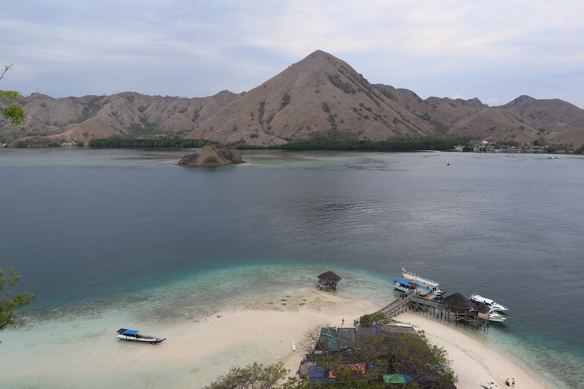 コモド諸島旅行はサラトラベルコモド